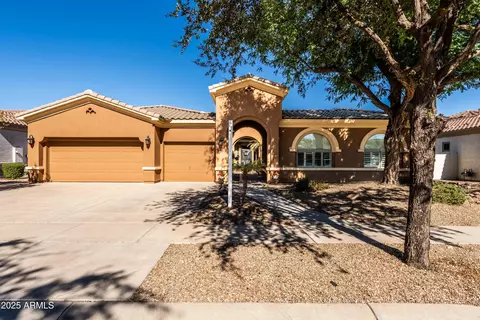 Exterior - 4630 E Carriage Ct, Gilbert, AZ 85297 photo 4 of 27