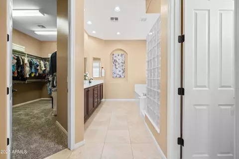 Entry Way - 4630 E Carriage Ct, Gilbert, AZ 85297 photo 4 of 8