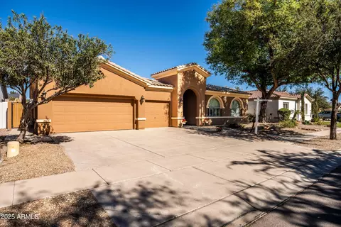 Exterior - 4630 E Carriage Ct, Gilbert, AZ 85297 photo 5 of 27