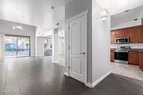 705 W Queen Creek Rd #1220, Chandler, AZ 85248