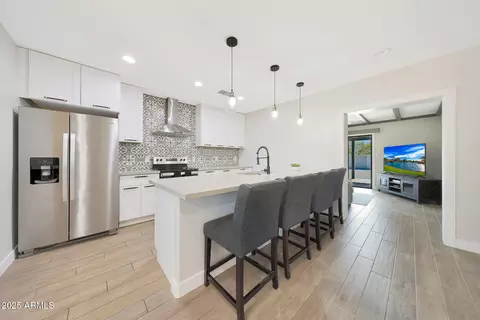 1709 W Clarendon Ave, Phoenix, AZ 85015