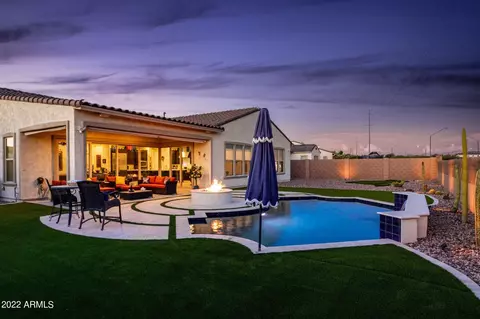 Exterior - 2535 E Thornton Ct, Gilbert, AZ 85297 photo 2 of 9