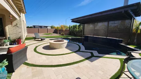 Exterior - 2535 E Thornton Ct, Gilbert, AZ 85297 photo 6 of 9