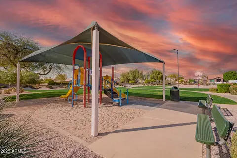 View/Area - 9751 E Impala Ave, Mesa, AZ 85209 photo 4 of 10