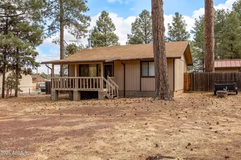 2051 Lumber Valley Rd, Overgaard, AZ 85933