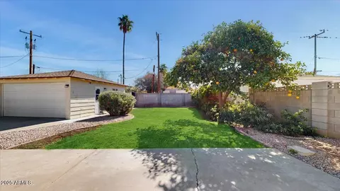 Exterior - 855 E Windsor Ave, Phoenix, AZ 85006 photo 8 of 11