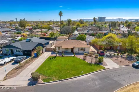View/Area - 855 E Windsor Ave, Phoenix, AZ 85006 photo 9 of 11