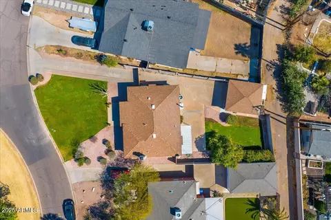 View/Area - 855 E Windsor Ave, Phoenix, AZ 85006 photo 4 of 11