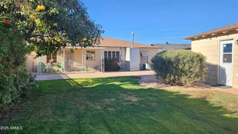 Exterior - 855 E Windsor Ave, Phoenix, AZ 85006 photo 1 of 11