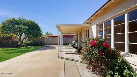 Exterior - 855 E Windsor Ave, Phoenix, AZ 85006 photo 7 of 11