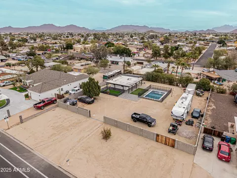 View/Area - 1425 N 64th St, Mesa, AZ 85205 photo 4 of 7
