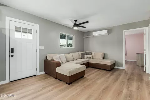 1425 N 64th St, Mesa, AZ 85205