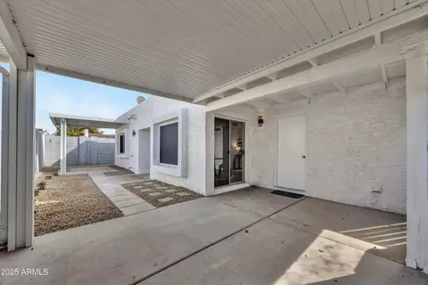 Exterior - 1108 E Villa Rita Dr, Phoenix, AZ 85022 photo 3 of 5
