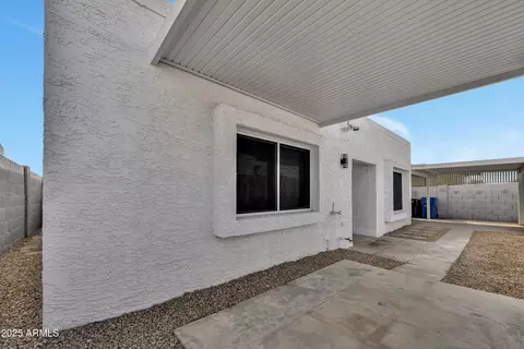 Exterior - 1108 E Villa Rita Dr, Phoenix, AZ 85022 photo 4 of 5