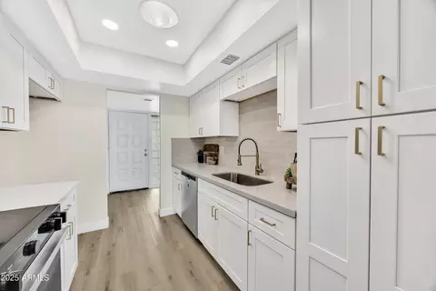 Kitchen - 1108 E Villa Rita Dr, Phoenix, AZ 85022 photo 3 of 3