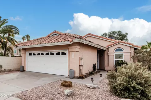 4013 E Woodland Dr, Phoenix, AZ 85048