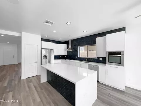 Kitchen - 1321 E Pedro Rd, Phoenix, AZ 85042 photo 1 of 1