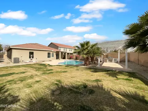 Exterior - 1321 E Pedro Rd, Phoenix, AZ 85042 photo 2 of 3
