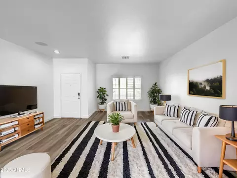 Living - 1321 E Pedro Rd, Phoenix, AZ 85042 photo 1 of 7