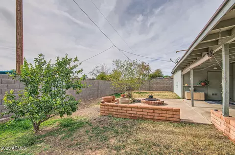Exterior - 2333 E Larkspur Dr, Phoenix, AZ 85022 photo 4 of 7