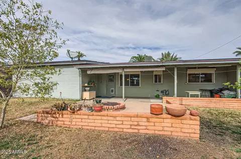 Exterior - 2333 E Larkspur Dr, Phoenix, AZ 85022 photo 6 of 7