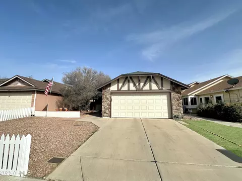 10623 N 63rd Dr, Glendale, AZ 85304