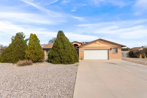 3213 E Navaho St, Sierra Vista, AZ 85650