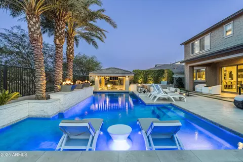 Exterior - 528 E Ashurst Dr, Phoenix, AZ 85048 photo 5 of 10