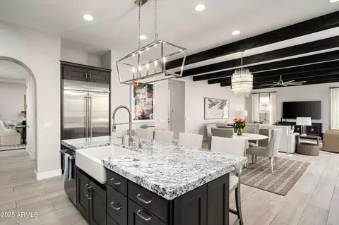 Kitchen - 528 E Ashurst Dr, Phoenix, AZ 85048 photo 5 of 6