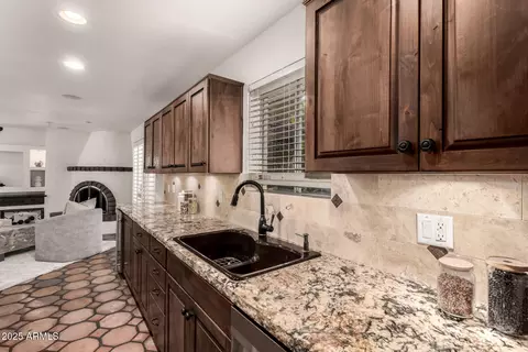 3229 E Malapai Dr, Phoenix, AZ 85028 photo 13