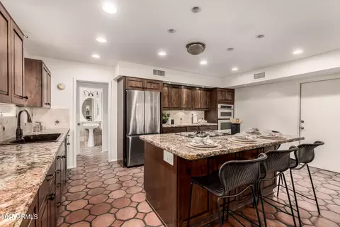 3229 E Malapai Dr, Phoenix, AZ 85028 photo 9