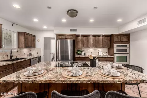 3229 E Malapai Dr, Phoenix, AZ 85028 photo 11
