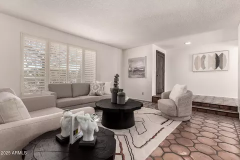 3229 E Malapai Dr, Phoenix, AZ 85028 photo 4