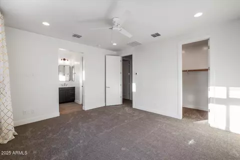Bedroom - 1717 E Morten Ave #2, Phoenix, AZ 85020 photo 5 of 7
