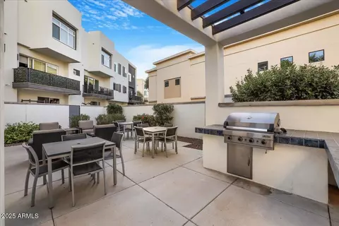 Exterior - 1717 E Morten Ave #2, Phoenix, AZ 85020 photo 10 of 25