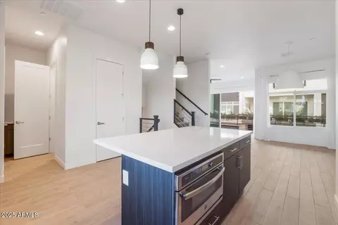 Entry Way - 1717 E Morten Ave #2, Phoenix, AZ 85020 photo 4 of 6