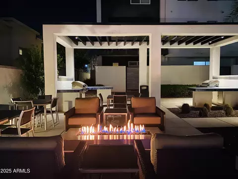 Exterior - 1717 E Morten Ave #2, Phoenix, AZ 85020 photo 9 of 25