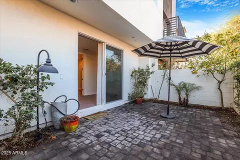 Exterior - 1717 E Morten Ave #2, Phoenix, AZ 85020 photo 4 of 25