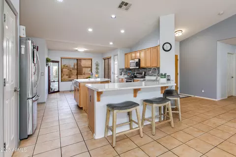 Kitchen - 8637 E Olla Ave, Mesa, AZ 85212 photo 7 of 7