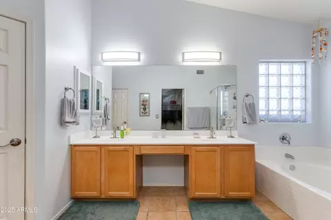 Bath - 8637 E Olla Ave, Mesa, AZ 85212 photo 2 of 5