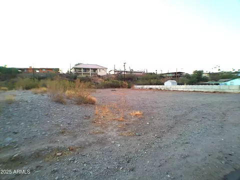 1273 E Queen Valley Dr #32, Queen Valley, AZ 85118
