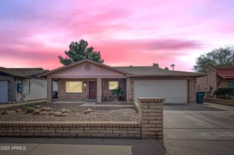 521 E Oraibi Dr, Phoenix, AZ 85024