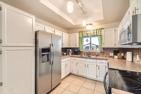 521 E Oraibi Dr, Phoenix, AZ 85024 photo 12