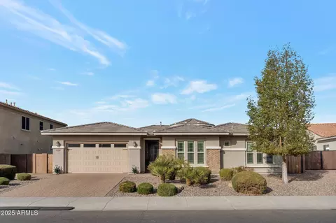 2254 E Tomahawk Dr, Gilbert, AZ 85298 photo 2