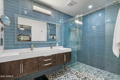 Bath - 1407 E Laguna Dr, Tempe, AZ 85282 photo 1 of 3