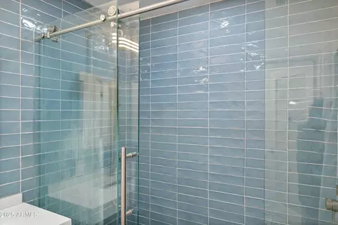 Bath - 1407 E Laguna Dr, Tempe, AZ 85282 photo 2 of 3