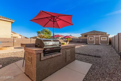 22157 W Moonlight Path, Buckeye, AZ 85326 photo 3