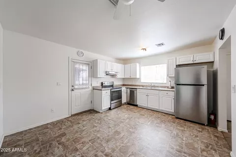Kitchen - 2326 E Waltann Ln, Phoenix, AZ 85022 photo 1 of 3