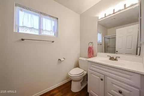 Bath - 2326 E Waltann Ln, Phoenix, AZ 85022 photo 2 of 2