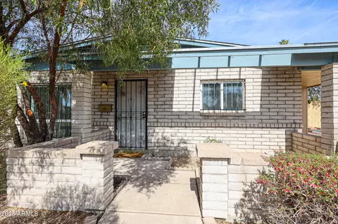 2326 E Waltann Ln, Phoenix, AZ 85022